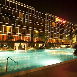 Maxims Hotel Manila