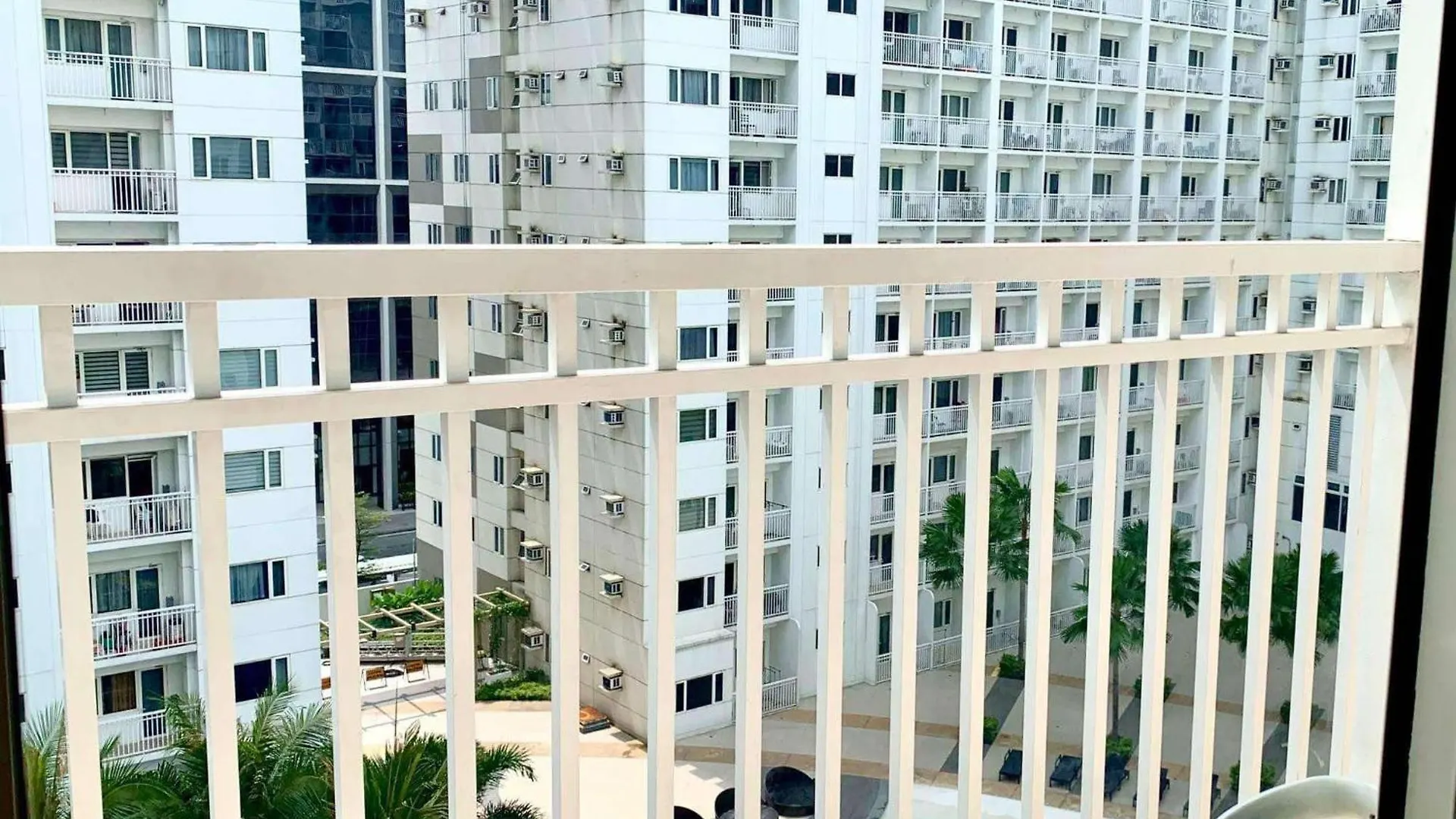 Aparthotel Wowstaycation Manila
